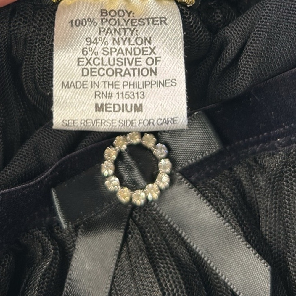 Seductivewear by Cinema Sheer Tulle Pleated Mini Skirt with Garters & Thong Sz M - Picture 11 of 11